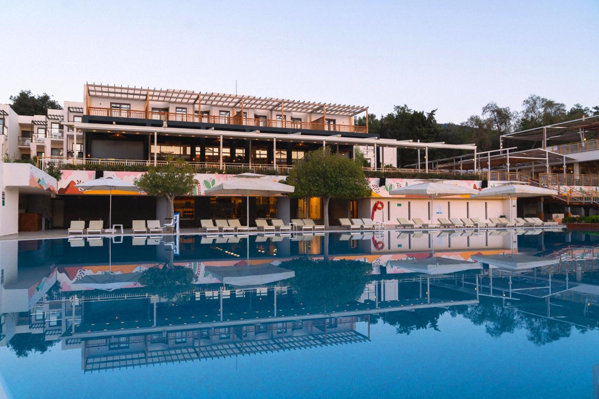 Complex Doubletree By Hilton Bodrum Isil Club Ultra Torba