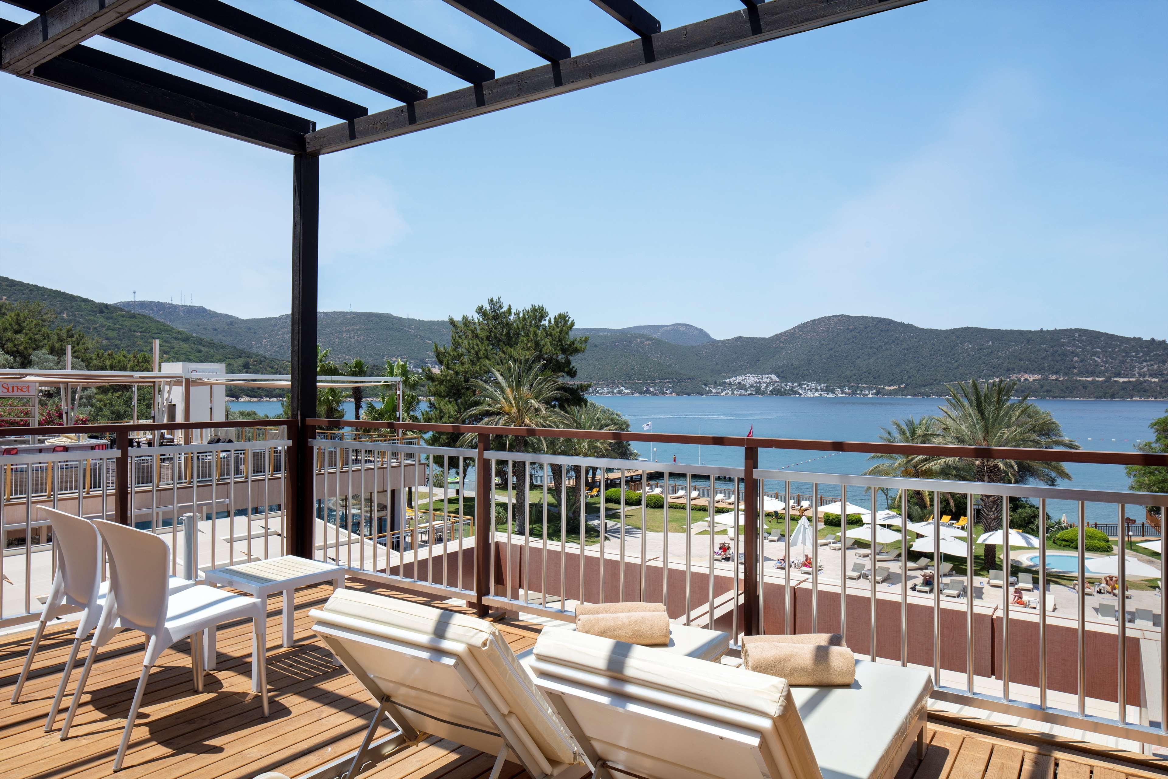 Doubletree By Hilton Bodrum Isil Club Ultra 5* טורבה